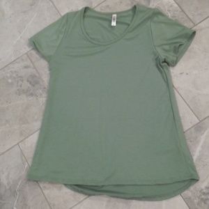 Lularoe Classic Tee